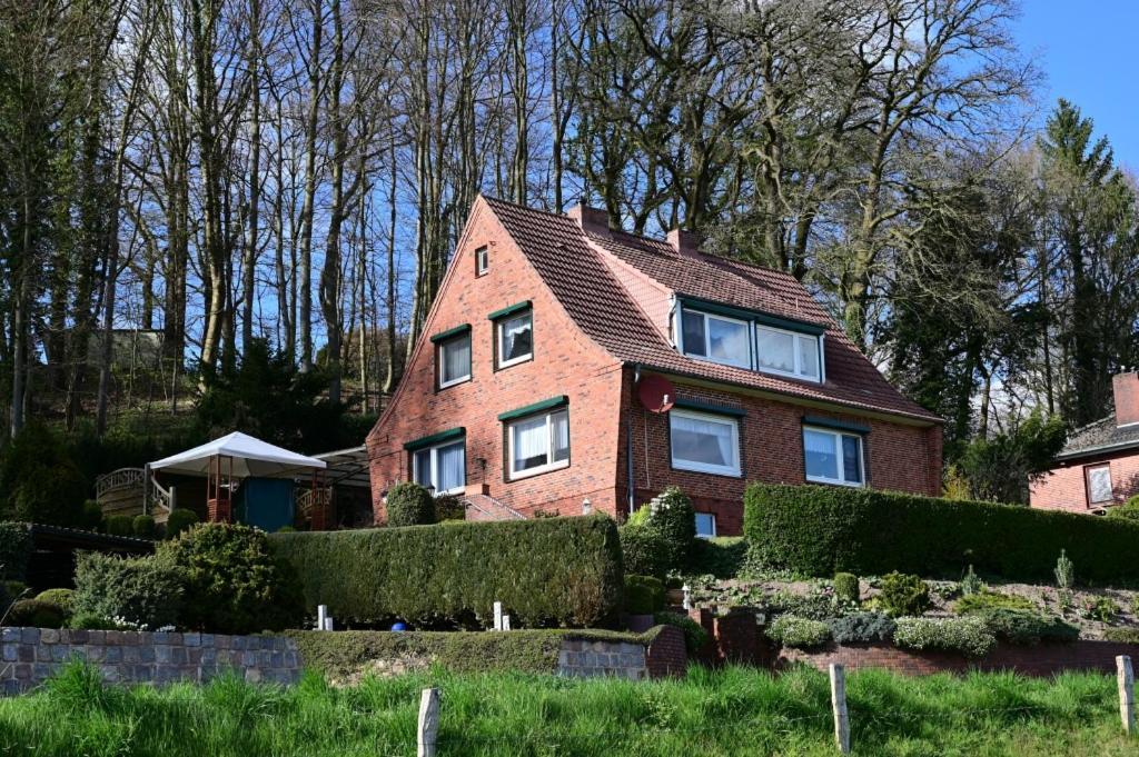 Haus Lisa Burg Dithmarschen Am Nord Ostsee Kanal Nordsee Exterior photo